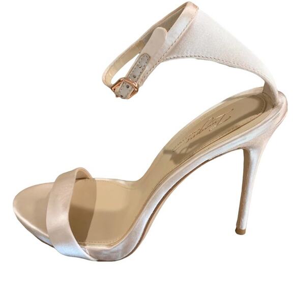 Imagine by Vince camuto shoes stiletto heels. Blush satin like fabric size 7 - Picture 4 of 9
